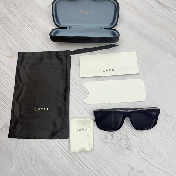 GUCCI GG0010S 001 Sunglasses Black Frame Grey Lenses 58mm - Picture 2 of 9